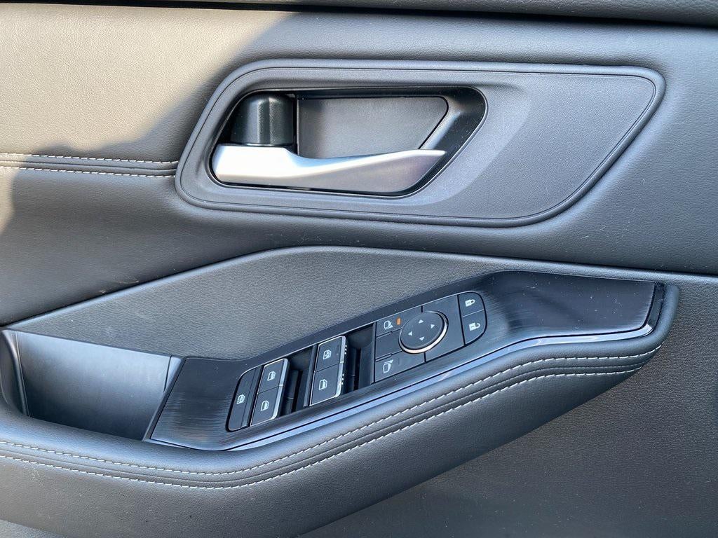 2026 Nissan Rogue SL