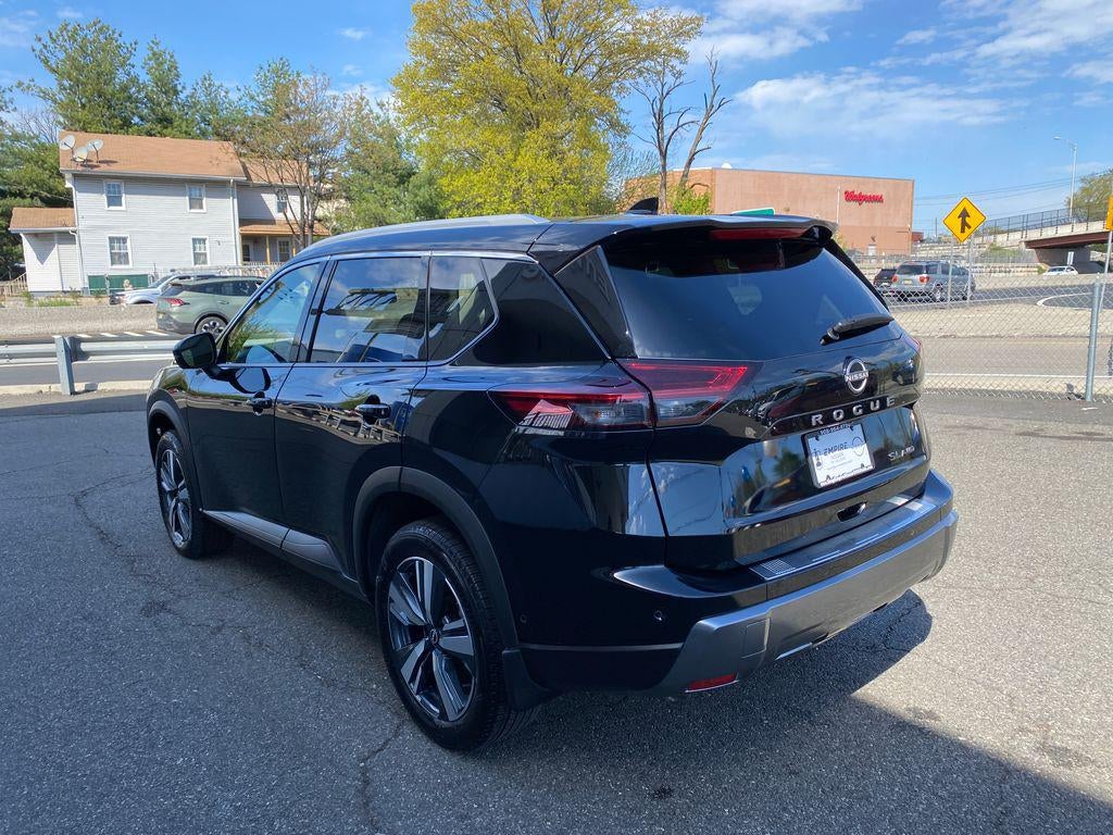 2026 Nissan Rogue SL