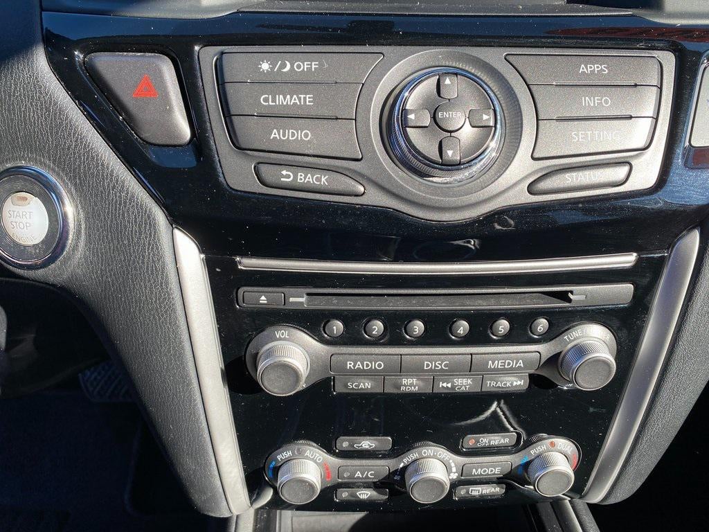 2018 Nissan Pathfinder SV