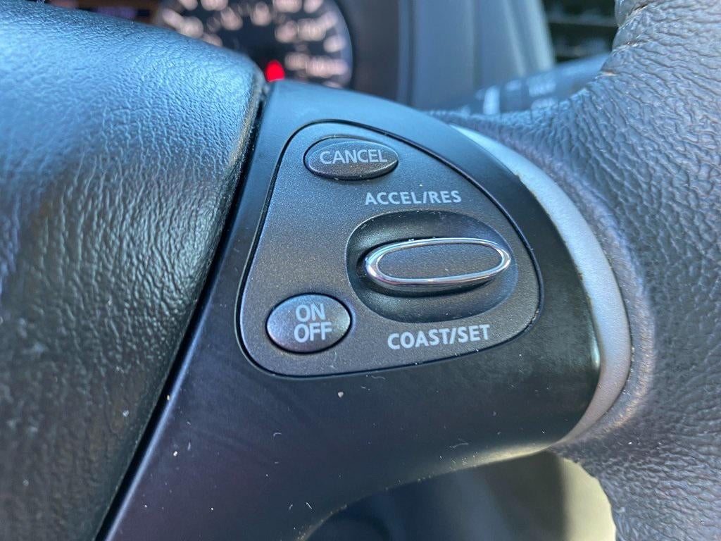 2018 Nissan Pathfinder SV