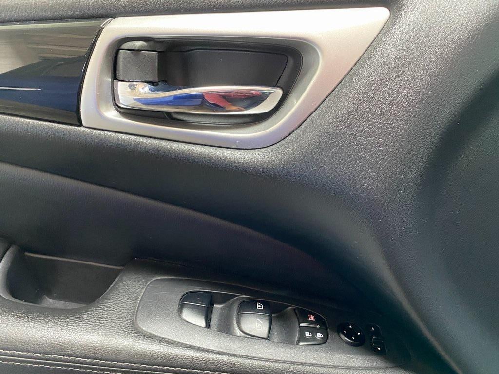 2018 Nissan Pathfinder SV