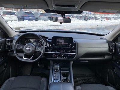 2022 Nissan Pathfinder S 4WD