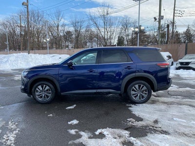 2022 Nissan Pathfinder S 4WD