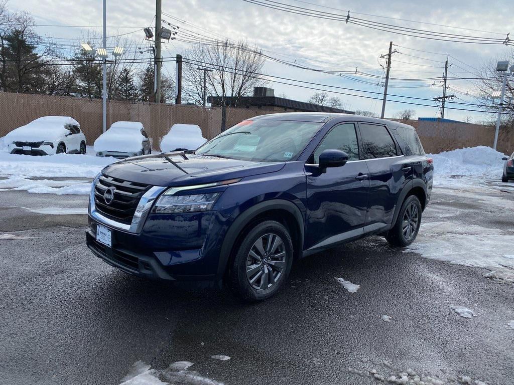 2022 Nissan Pathfinder S 4WD
