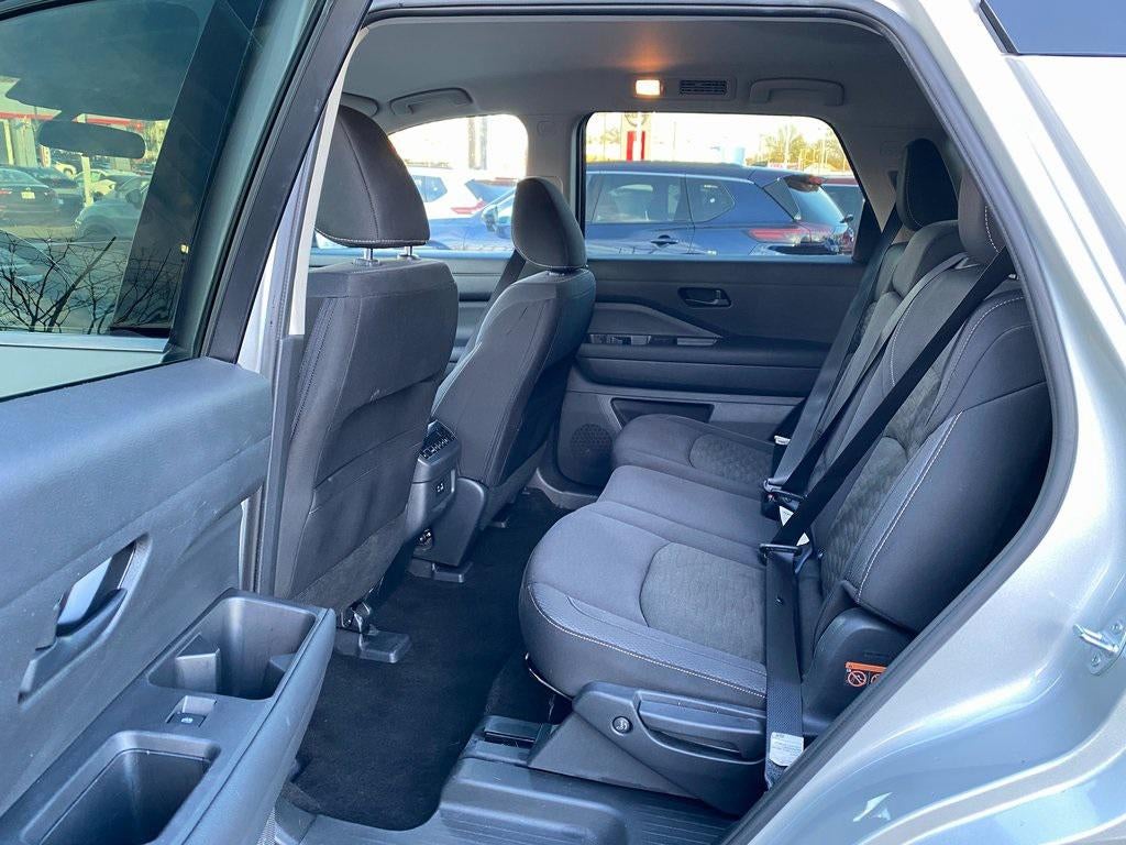 2023 Nissan Pathfinder SV FWD