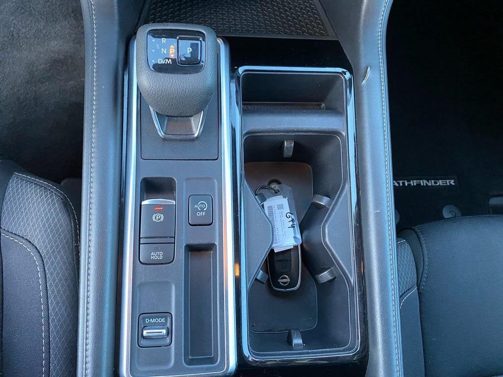 2023 Nissan Pathfinder SV FWD