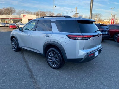 2023 Nissan Pathfinder SV FWD