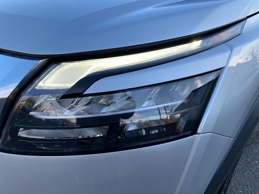 2023 Nissan Pathfinder SV FWD