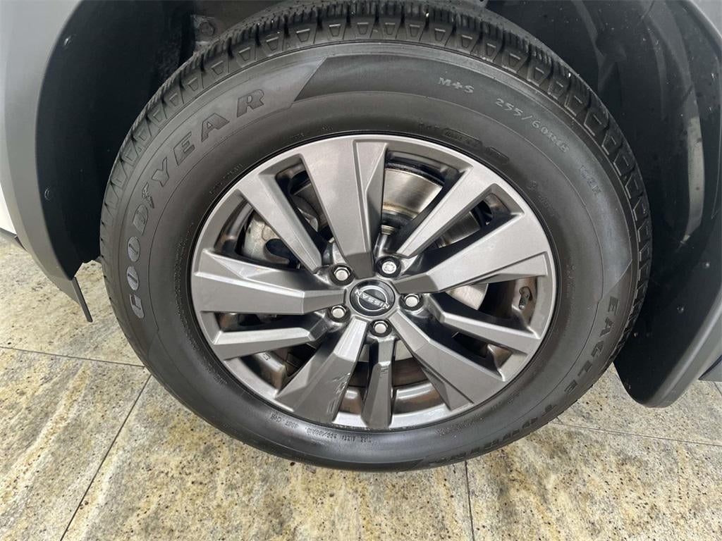 2022 Nissan Pathfinder SV 4WD