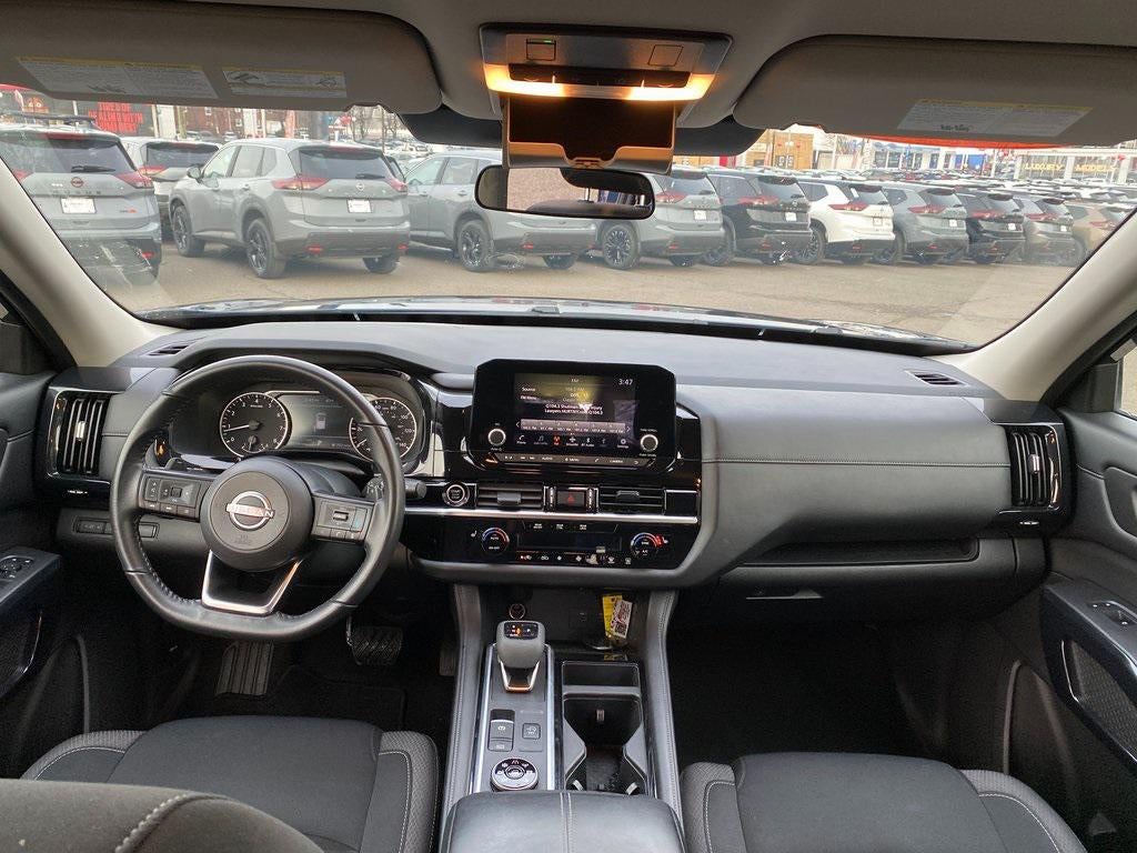 2024 Nissan Pathfinder SV 4WD