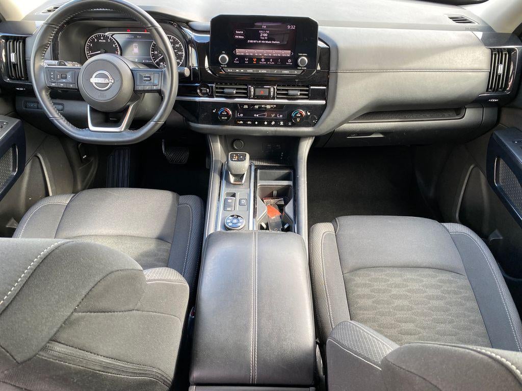 2025 Nissan Pathfinder SV 4WD