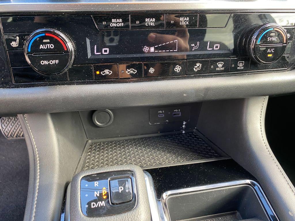 2025 Nissan Pathfinder SV 4WD