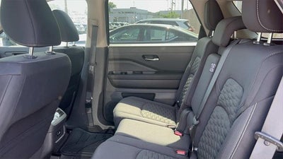 2022 Nissan Pathfinder SV 4WD