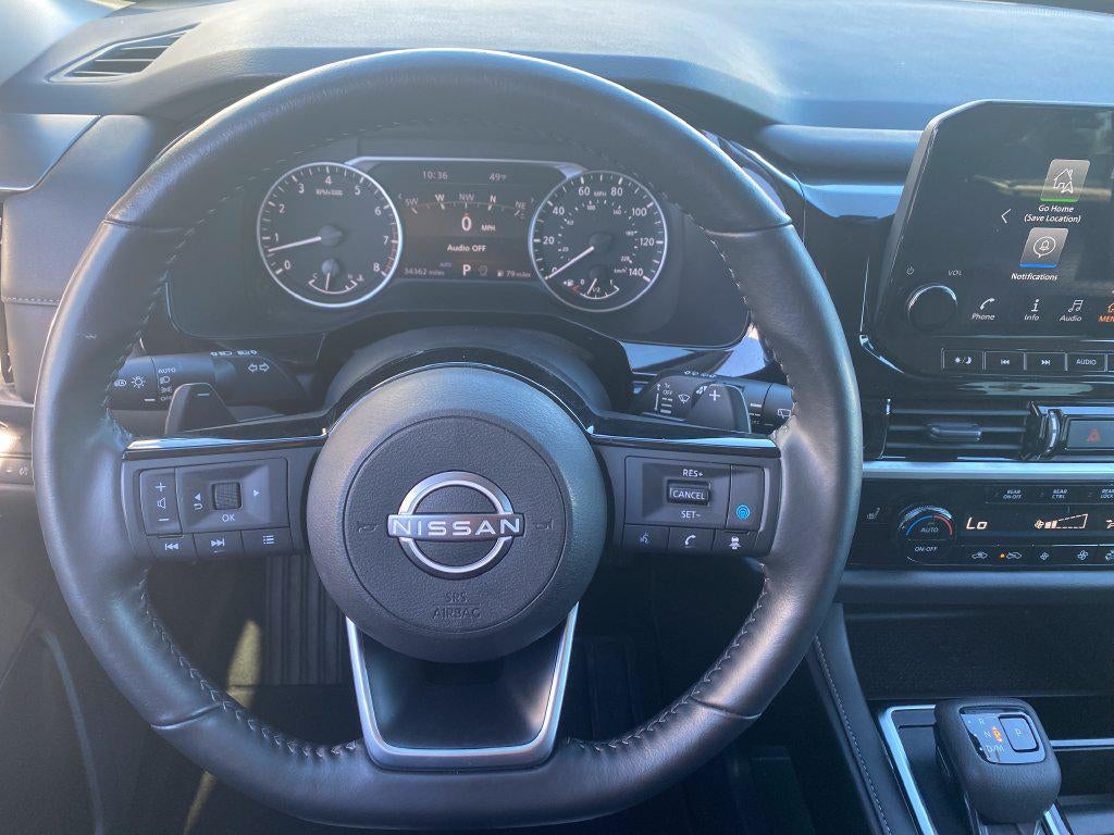 2025 Nissan Pathfinder SL 4WD