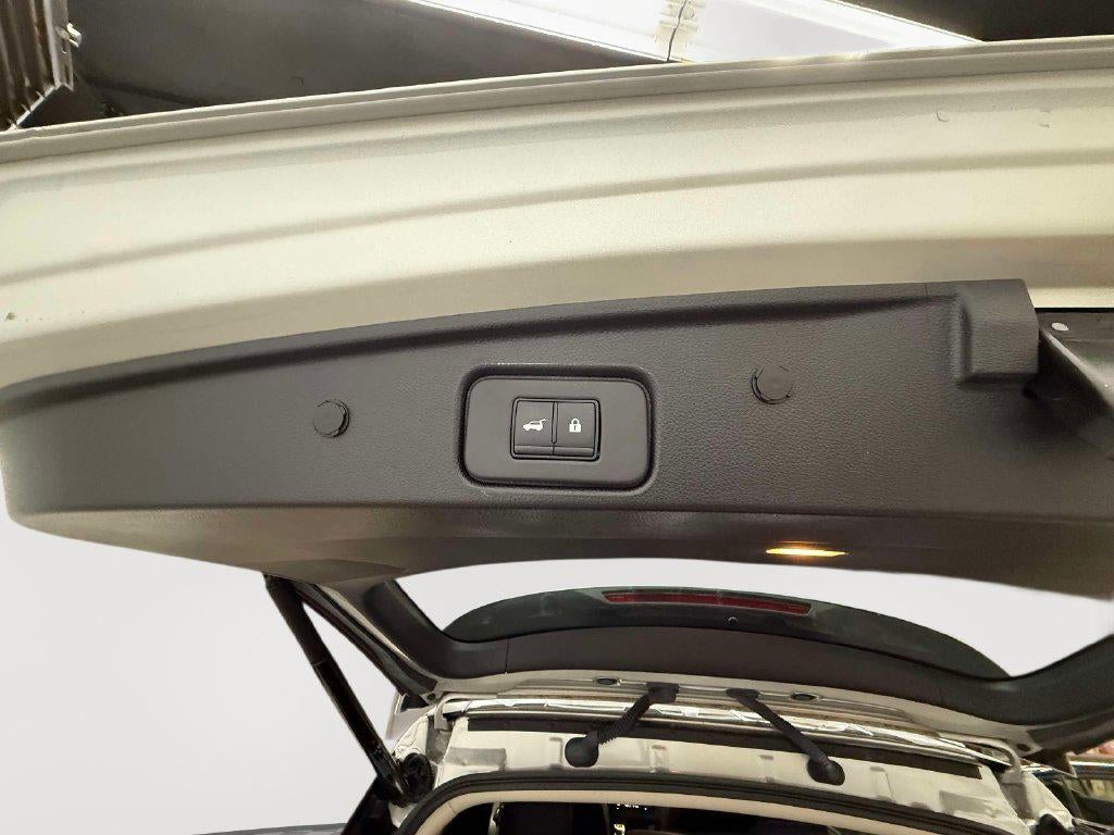 2024 Nissan Pathfinder SL 4WD