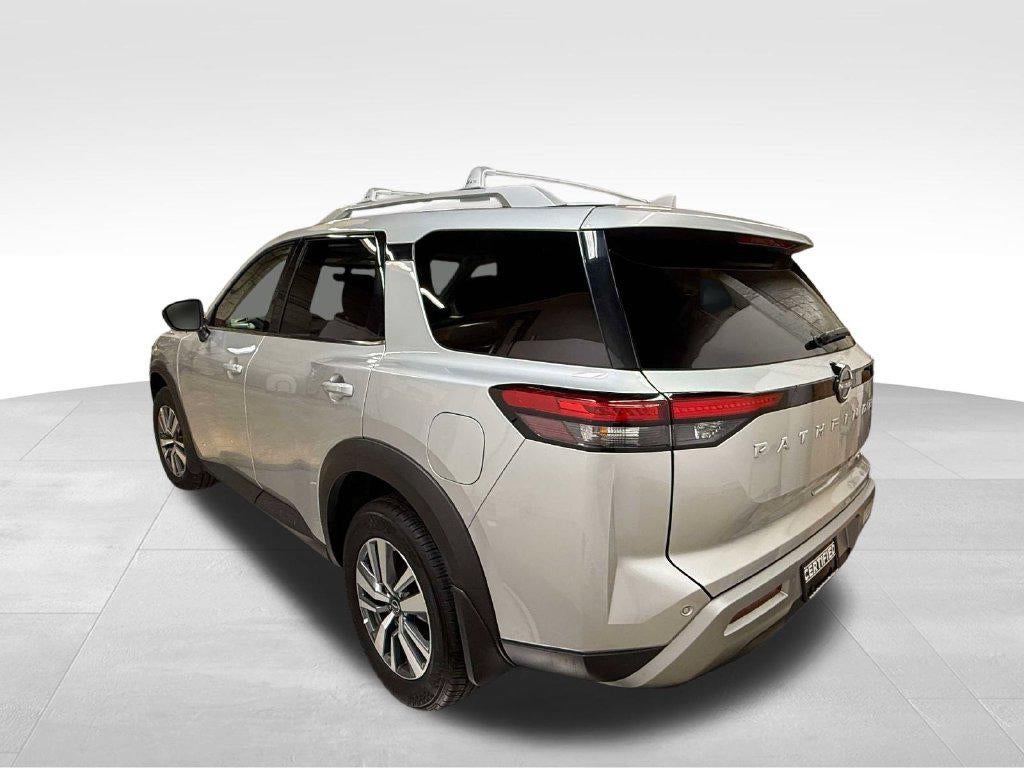 2024 Nissan Pathfinder SL 4WD