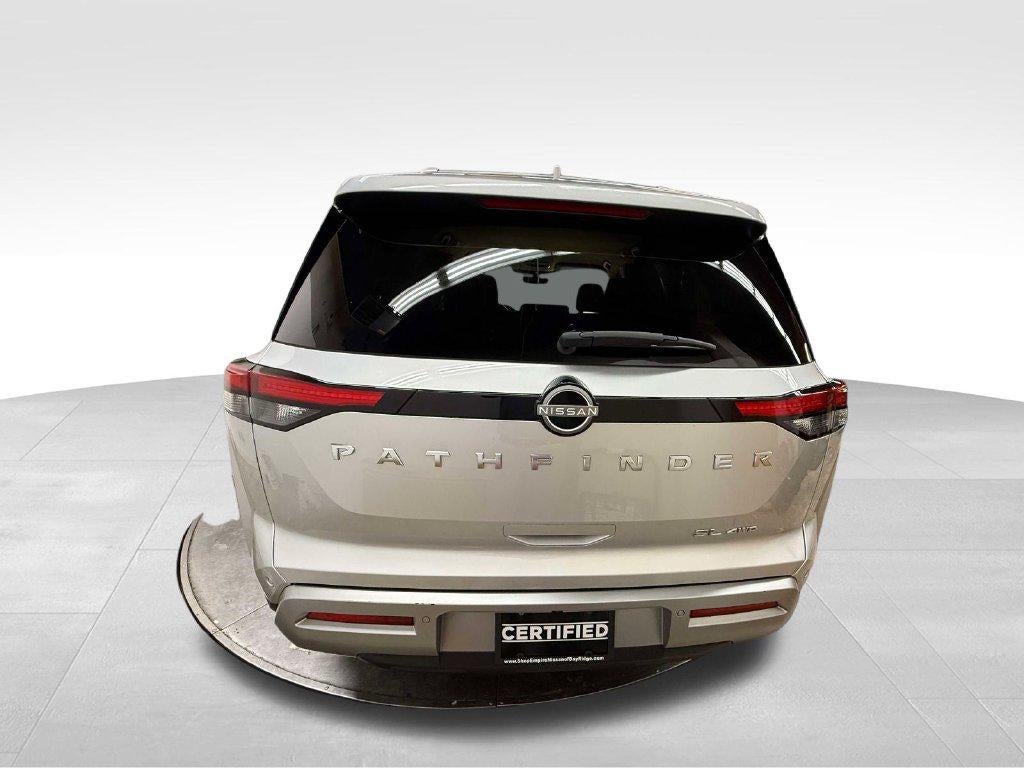 2024 Nissan Pathfinder SL 4WD
