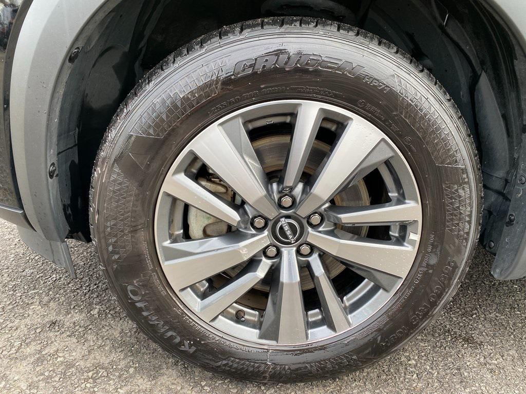 2025 Nissan Pathfinder SL 4WD