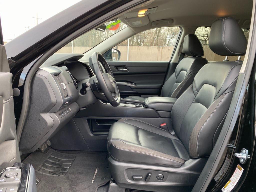 2025 Nissan Pathfinder SL 4WD