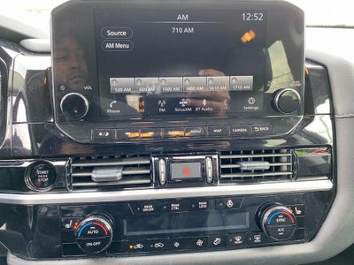 2025 Nissan Pathfinder SL 4WD