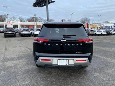 2025 Nissan Pathfinder SL 4WD