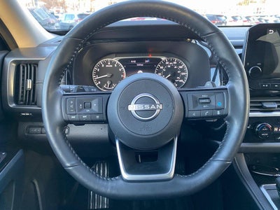 2025 Nissan Pathfinder SL 4WD