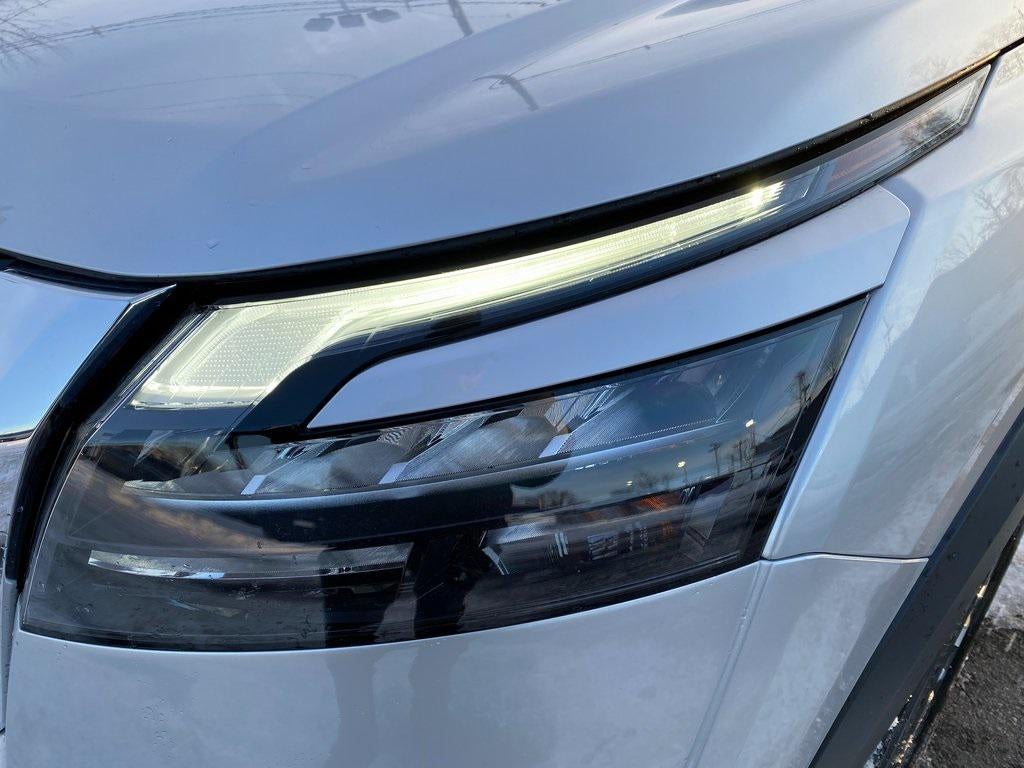 2025 Nissan Pathfinder SL 4WD