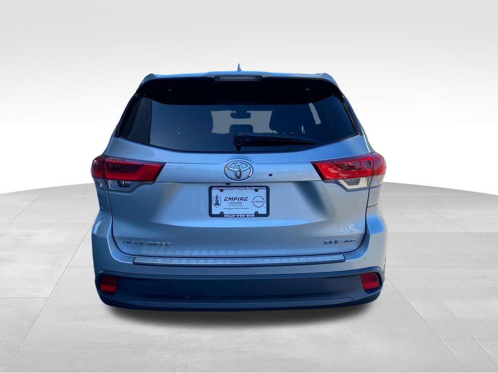 2019 Toyota Highlander SE