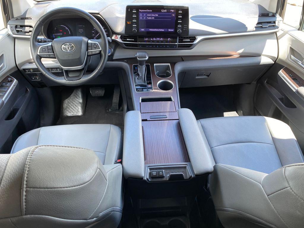 2023 Toyota Sienna XLE