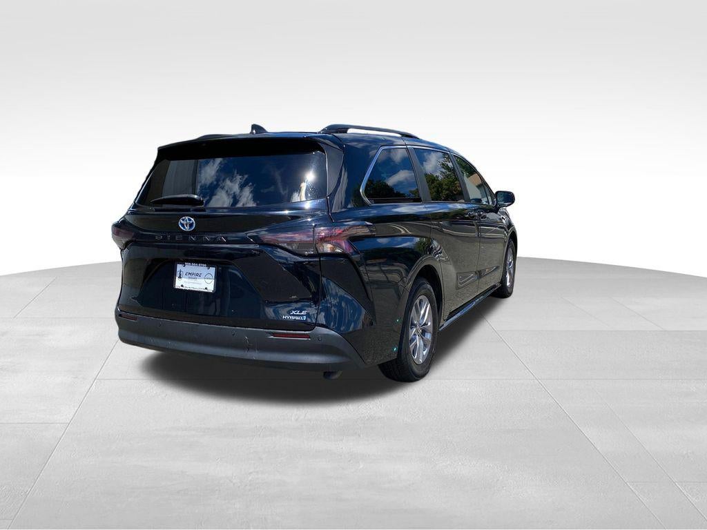 2023 Toyota Sienna XLE