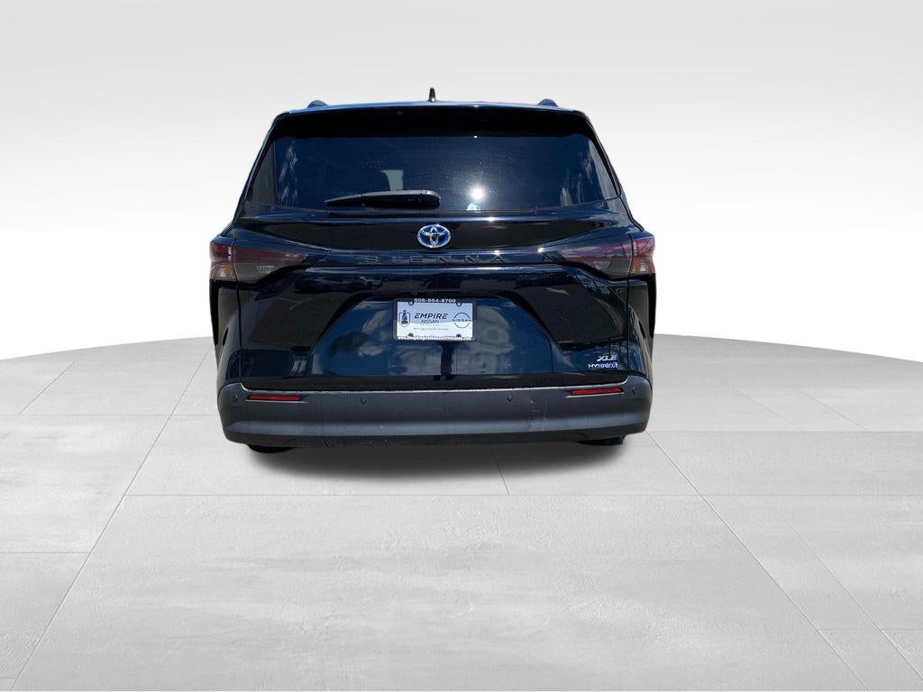 2023 Toyota Sienna XLE