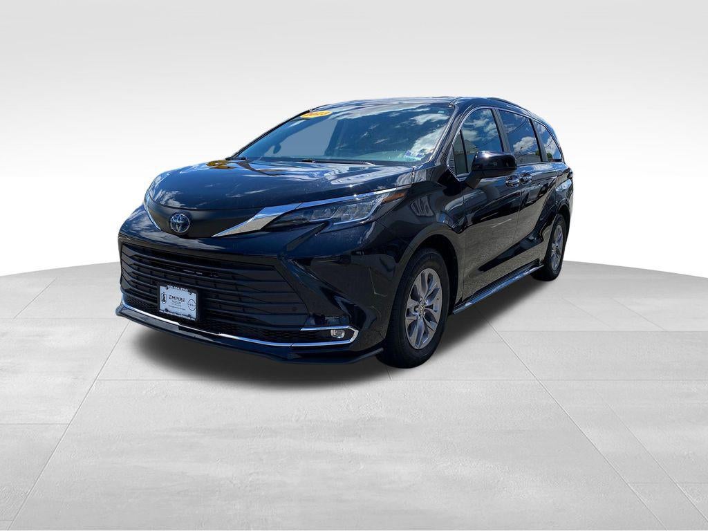 2023 Toyota Sienna XLE
