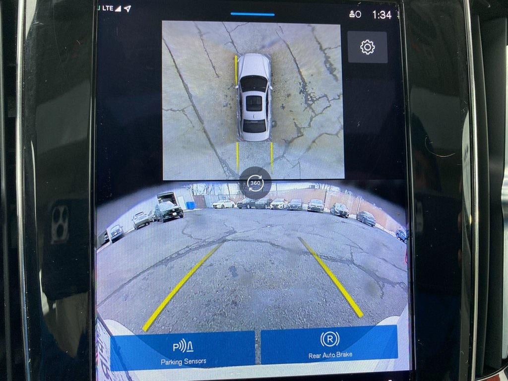 2024 Volvo S60 B5 Plus Dark Theme