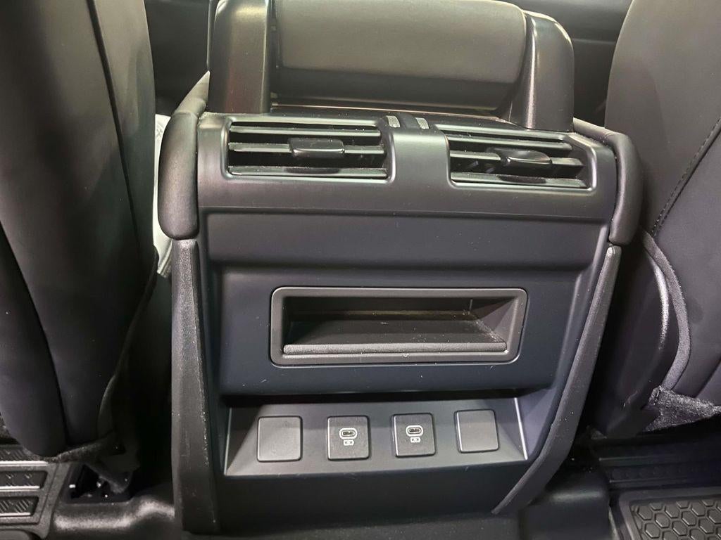 2025 Land Rover Defender 110 S