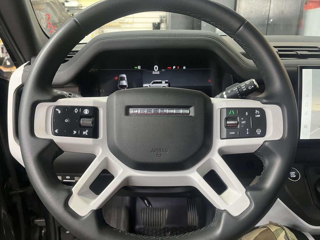 2025 Land Rover Defender 110 S