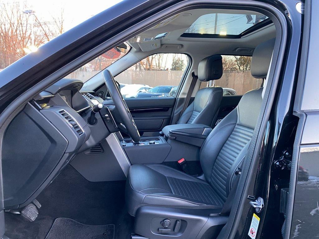 2024 Land Rover Discovery P300 S