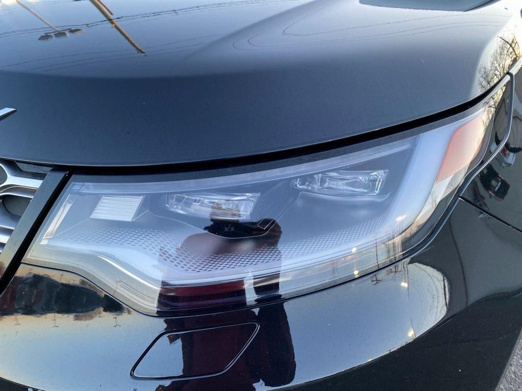 2024 Land Rover Discovery P300 S