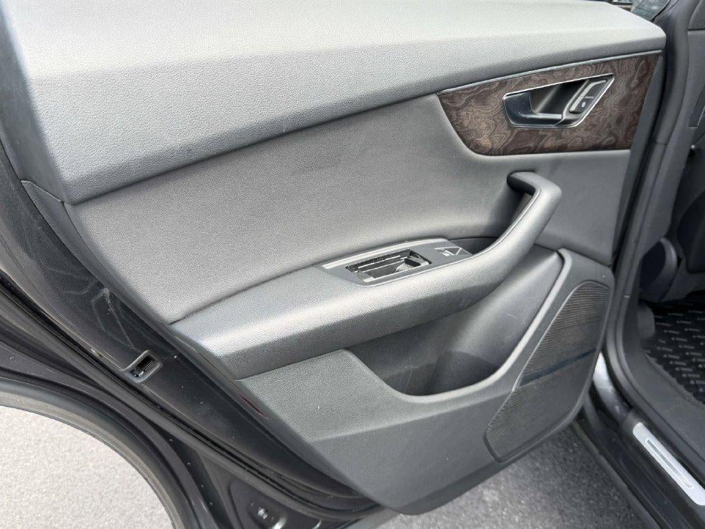 2019 Audi Q8 55 Premium
