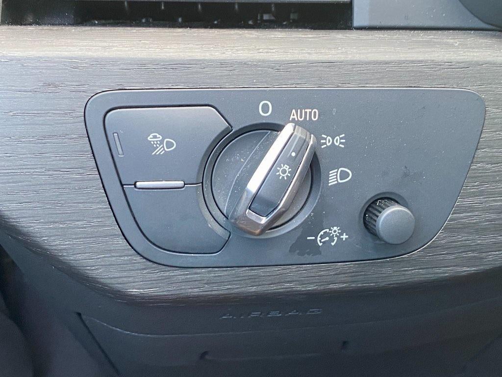 2024 Audi A4 Premium Plus 45 TFSI S line quattro S tronic