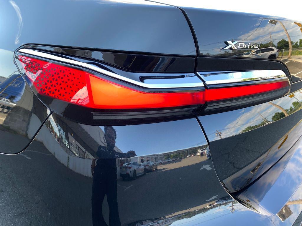 2025 BMW 740i xDrive
