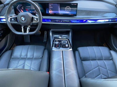 2025 BMW 740i xDrive
