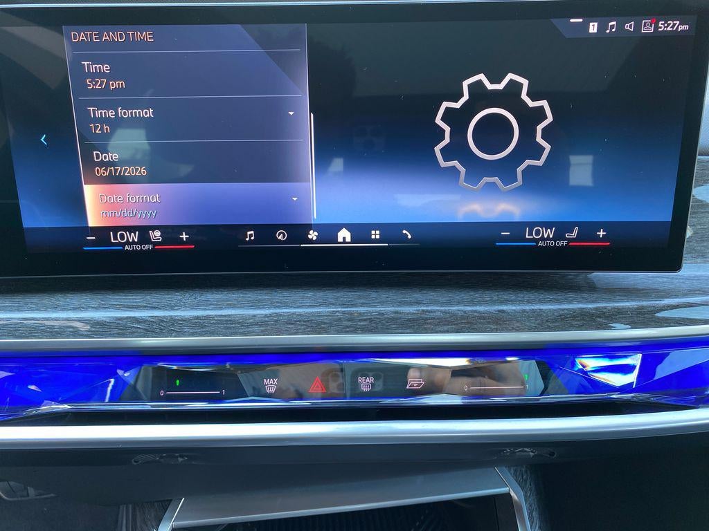 2025 BMW 740i xDrive