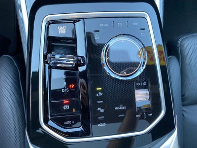 2025 BMW 740i xDrive