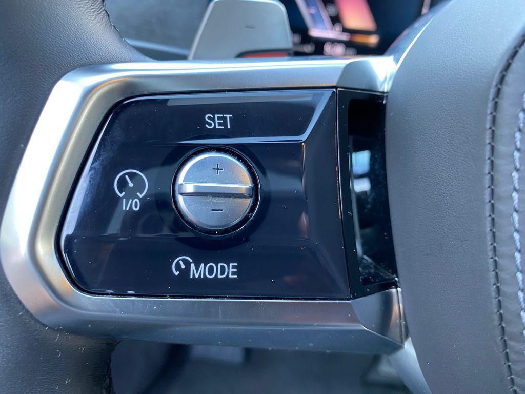 2025 BMW 740i xDrive
