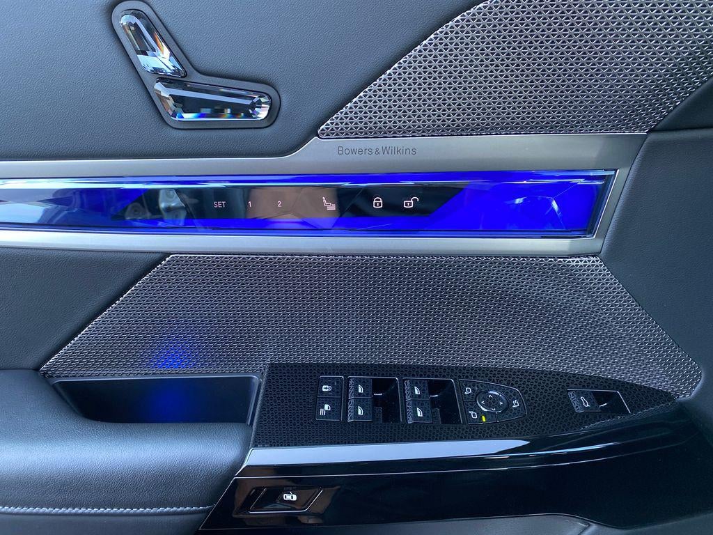 2025 BMW 740i xDrive
