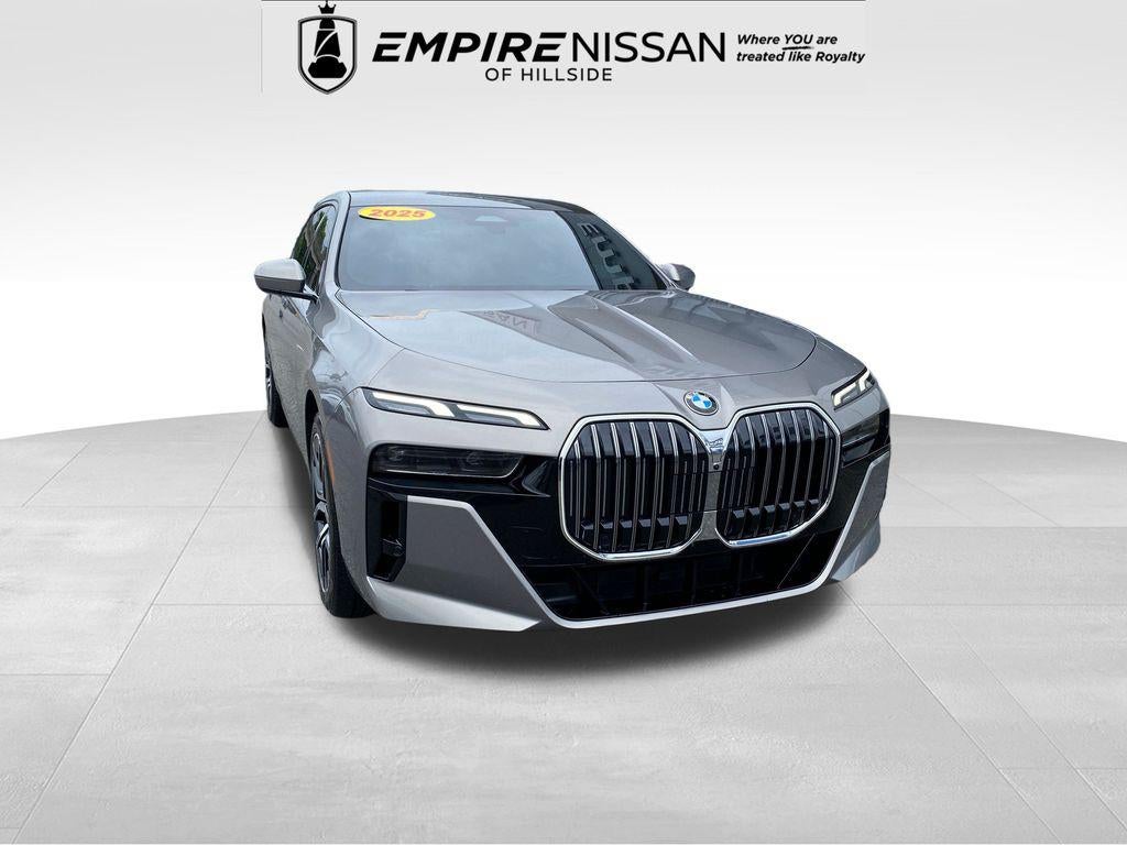 2025 BMW 740i xDrive