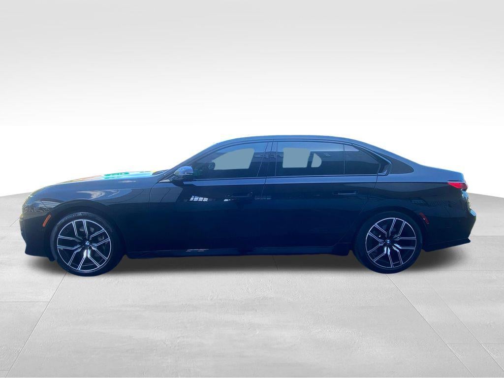 2025 BMW 740i xDrive