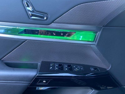 2025 BMW 740i xDrive
