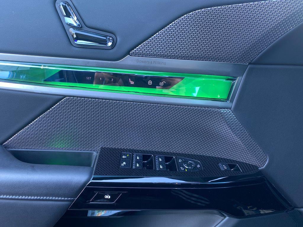 2025 BMW 740i xDrive