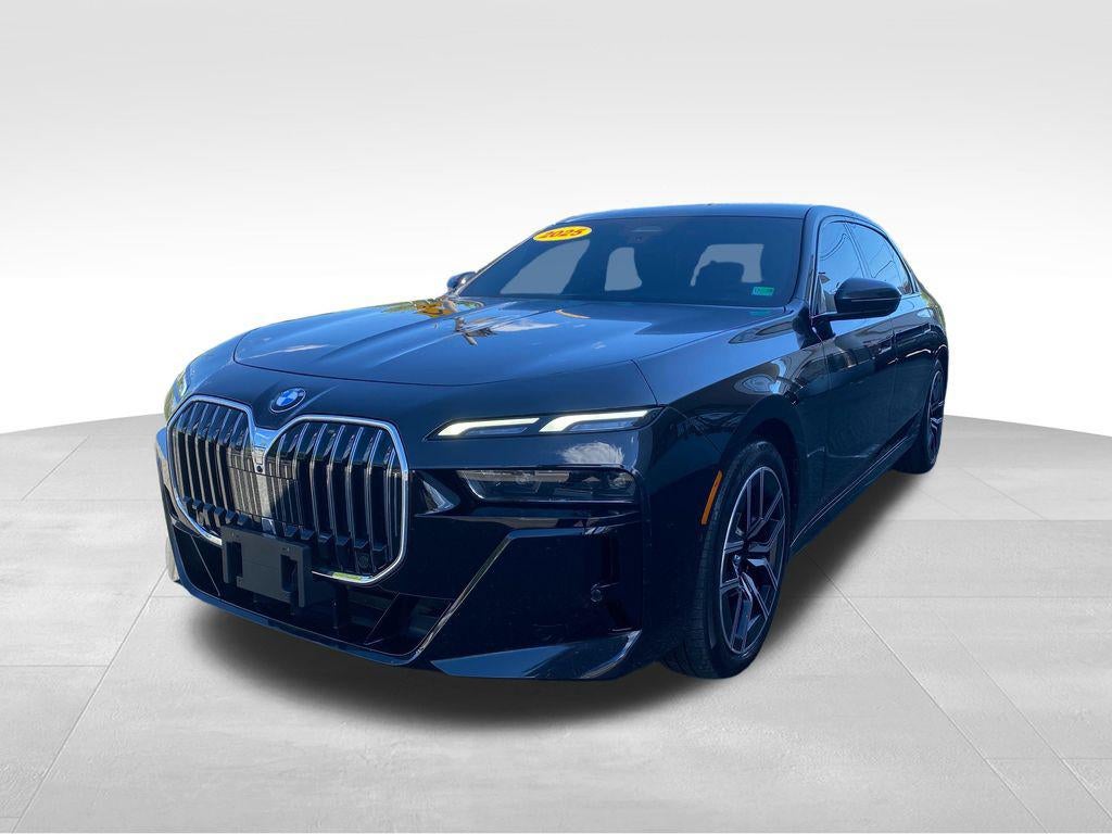 2025 BMW 740i xDrive
